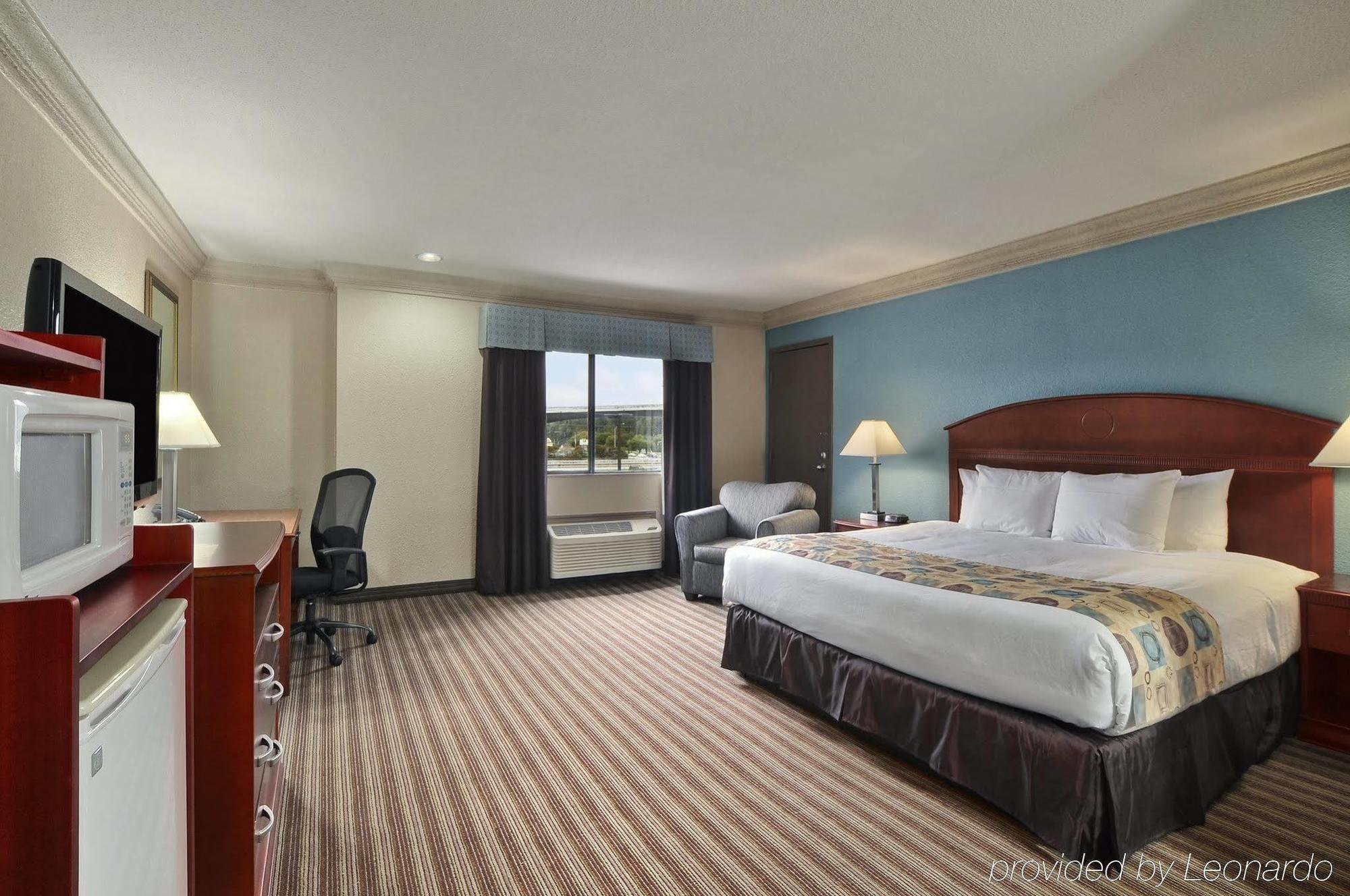 Hotel Ramada By Wyndham Houston Intercontinental Airport South Pokój zdjęcie